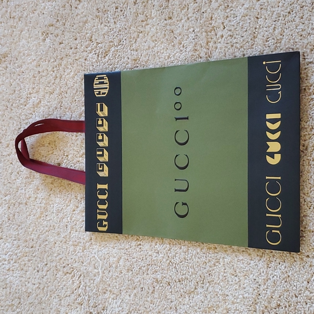GUCCI Shopping Bag 🛍                13 x 10 x 5.5
